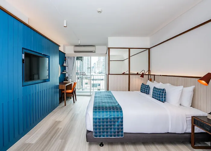 Amber Sukhumvit 85 3*