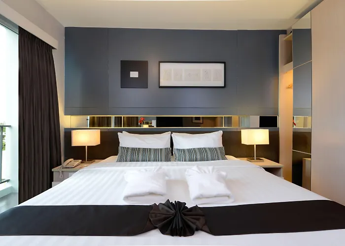 Hotel Amber Sukhumvit 85 3*