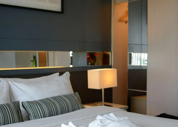 Amber Sukhumvit 85 ホテル 3*