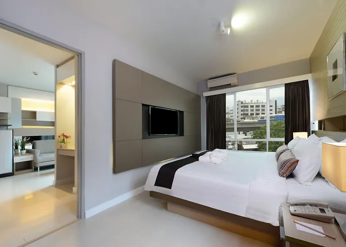 Amber Sukhumvit 85 Hotel