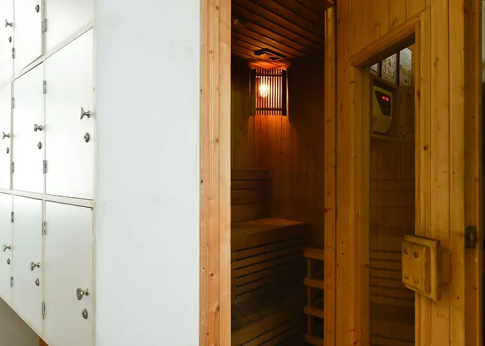 Amber Sukhumvit 85 3*
