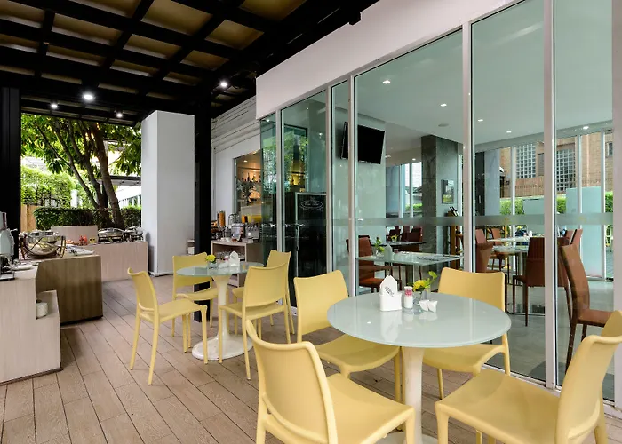 Amber Sukhumvit 85 3* Bangkok