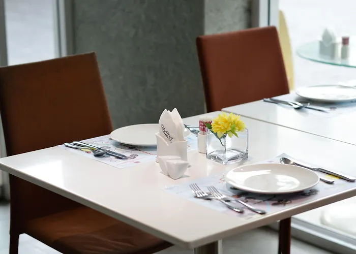 Amber Sukhumvit 85 Hotel