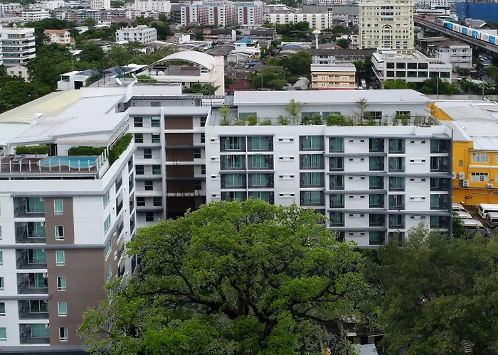 Hotel Amber Sukhumvit 85 3*