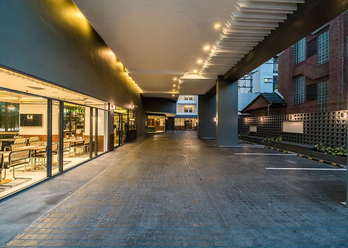 ホテル Amber Sukhumvit 85 3*