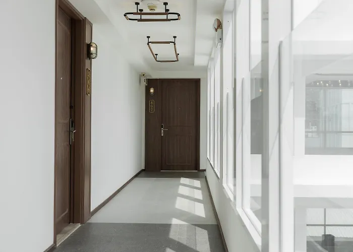 Amber Sukhumvit 85 Hotel