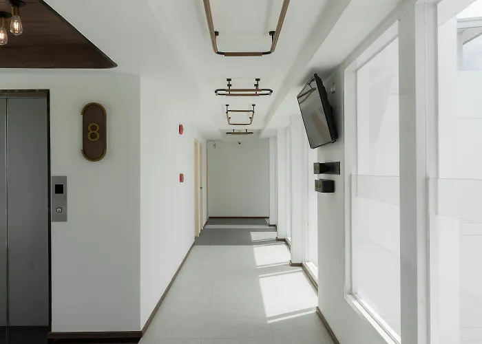 Amber Sukhumvit 85 3*