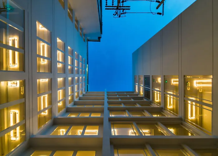 Amber Sukhumvit 85 Hotel Bangkok